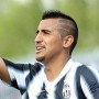 Taglio capelli Arturo Vidal con cresta e righe laterali