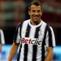 Taglio capelli corto ai lati alla Alessandro Del Piero