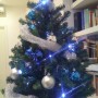 Albero di Natale con palline blu e color argento