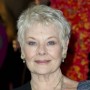 Taglio capelli cortissimo per Judi Dench