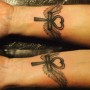 Tatuaggio croce egizia interno polso