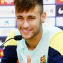 Taglio capelli uomo 2014 rasati ai lati alla Neymar