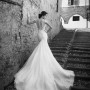 Abito da sposa a sirena con lungo strascico 2015 Alessandra Rinaudo