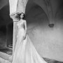 Abito da sposa con maniche lunghe Alessandra Rinaudo 2015