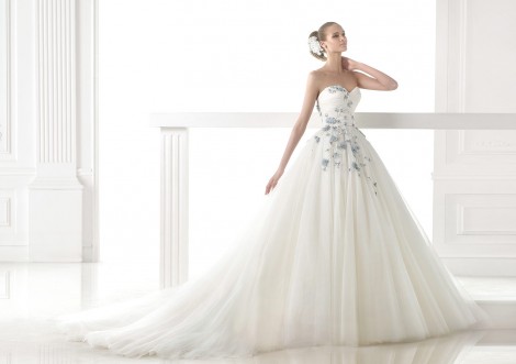 Abito da sposa da principessa collezione 2015 Pronovias mod Cerelia