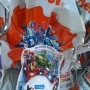 Uovo di Pasqua Kinder GranSorpresa 2015 Gigante Lui Avengers