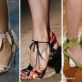 Tendenze Moda scarpe e sandali primavera estate 2017 Lacci alla caviglia