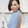 Charlize Theron con capelli castani a caschetto 90x90 - Il Caschetto: Taglio capelli moda 2019