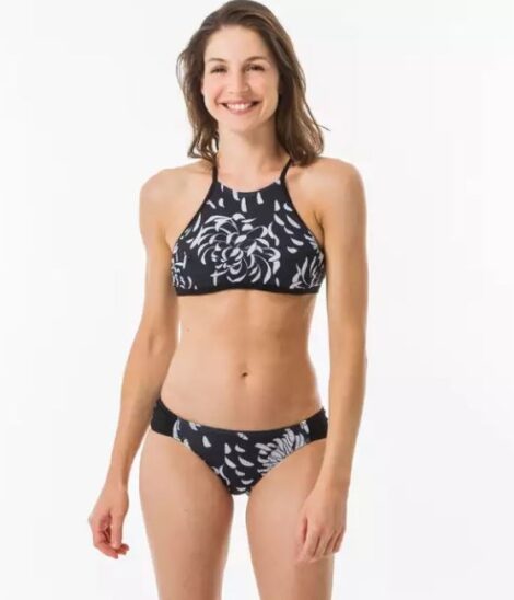 Bikini Decathlon con top scollo americano estate 2020 470x548 - Decathlon Costumi da bagno 2020 Donna