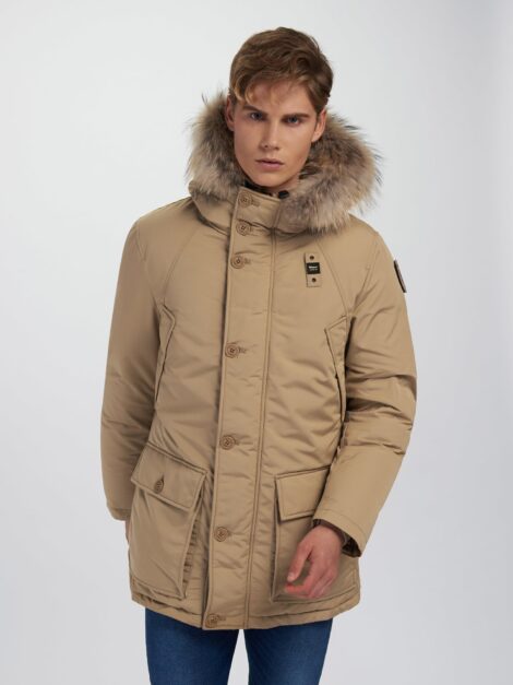 Parka Blauer Uomo Inverno 2020 2021 colore biscotto 470x627 - Parka Uomo Inverno 2021