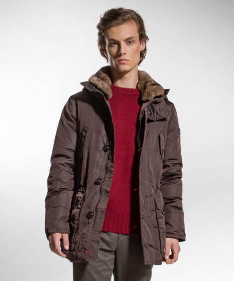 Parka Uomo Peuterey in Oxforf tecnico inverno 2021 colore cioccolato 470x563 - Parka Uomo Inverno 2021