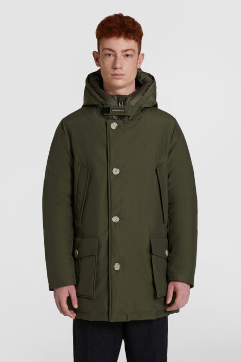 Parka Woolrich inverno 2020 2021 da uomo colore dark green 470x705 - Parka Uomo Inverno 2021